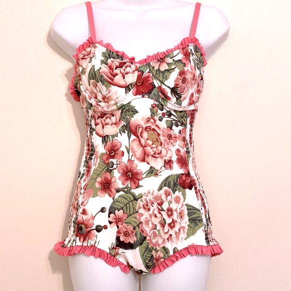 Retro Style “Lucy” One Piece by Wet! - Picture 1 of 13